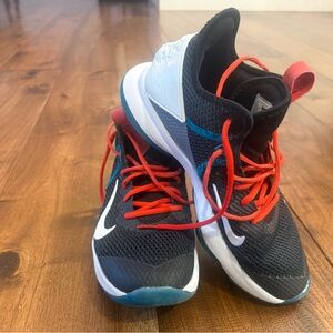 Nike LeBron Witness 4 Basetball Shoes